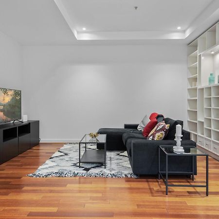 Stylish And Spacious 2-Bed Apartment 멜번 외부 사진