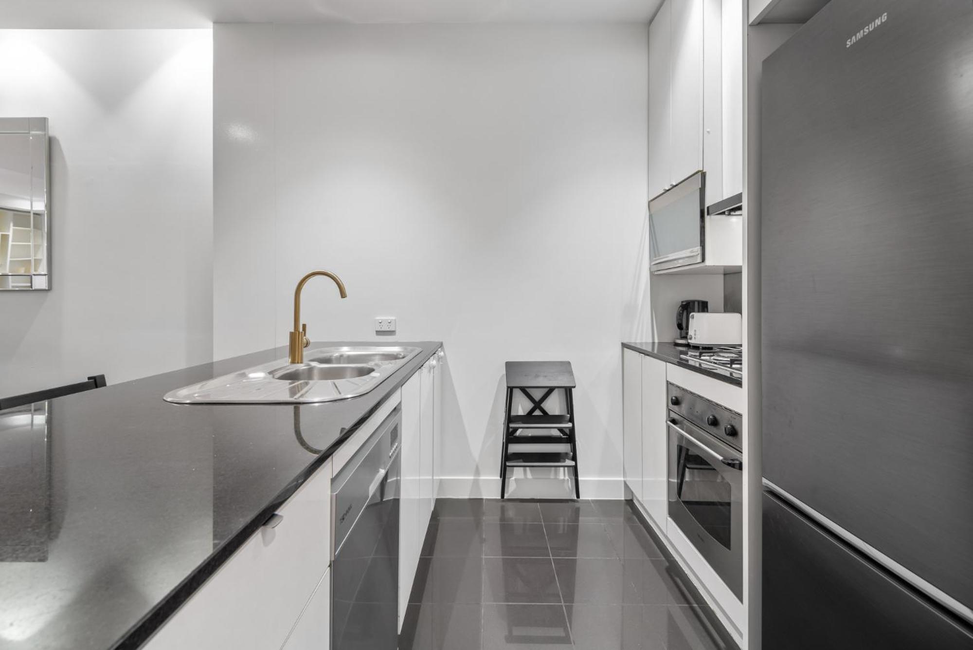 Stylish And Spacious 2-Bed Apartment 멜번 외부 사진